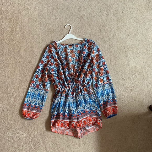 Urban Planet full sleeve floral romper - Picture 2 of 3